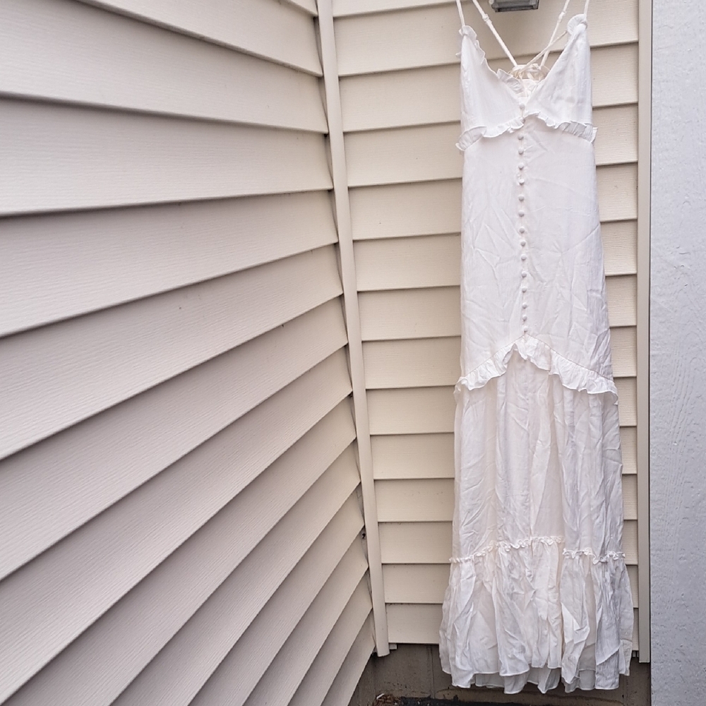 Elegant White Maxi Dress